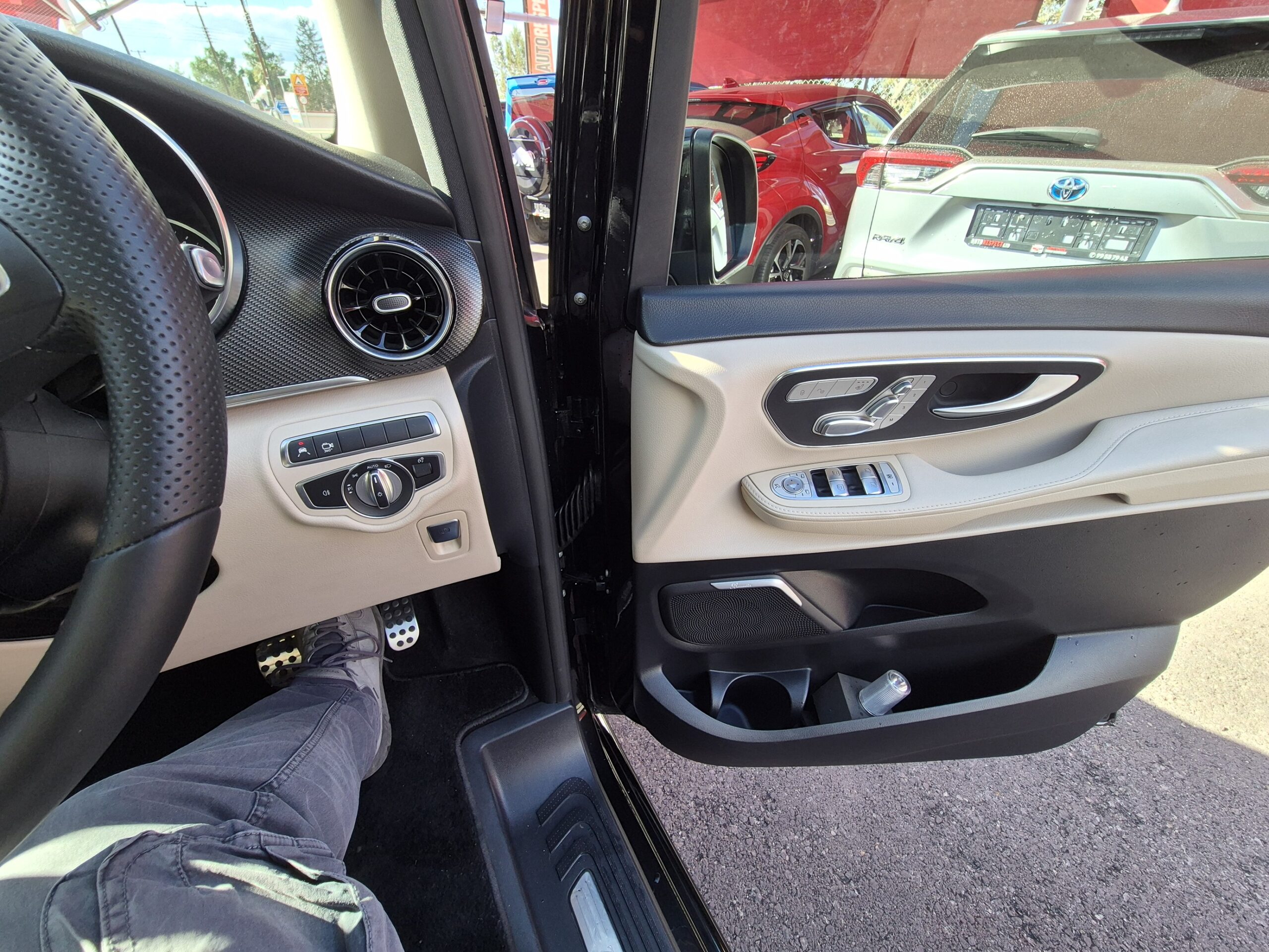 MERCEDES-BENZ V-CLASS