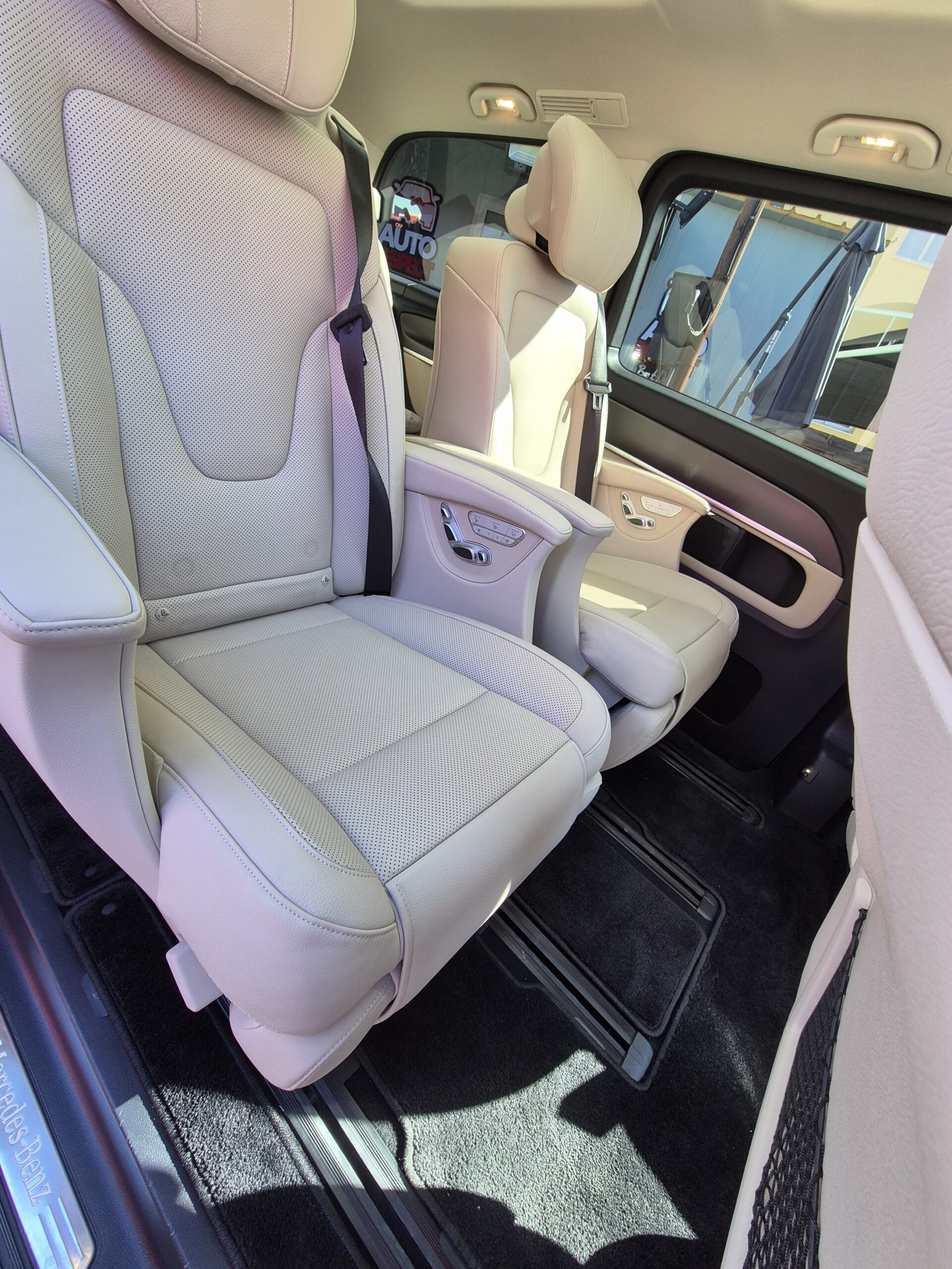 MERCEDES-BENZ V-CLASS