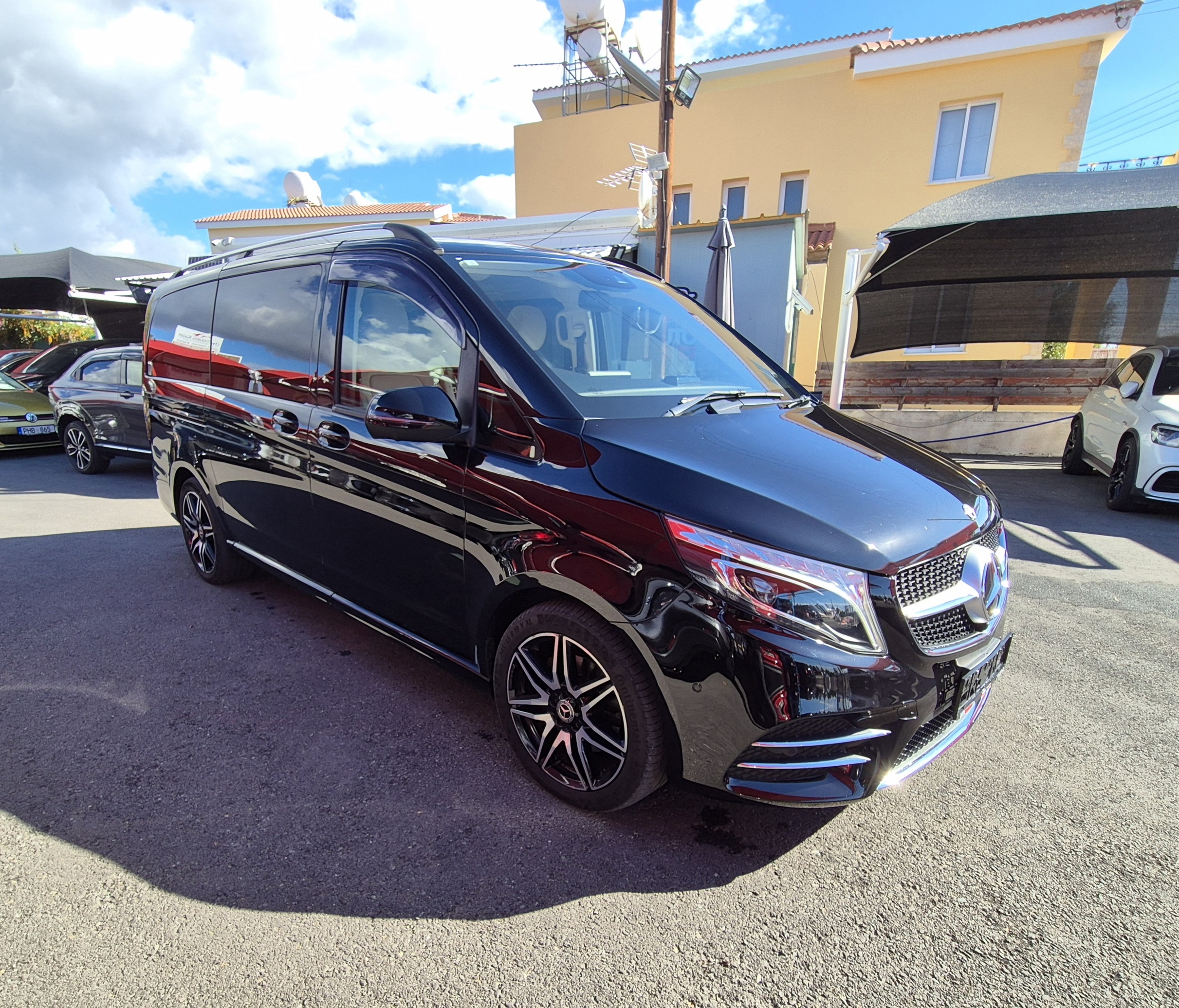 MERCEDES-BENZ V-CLASS