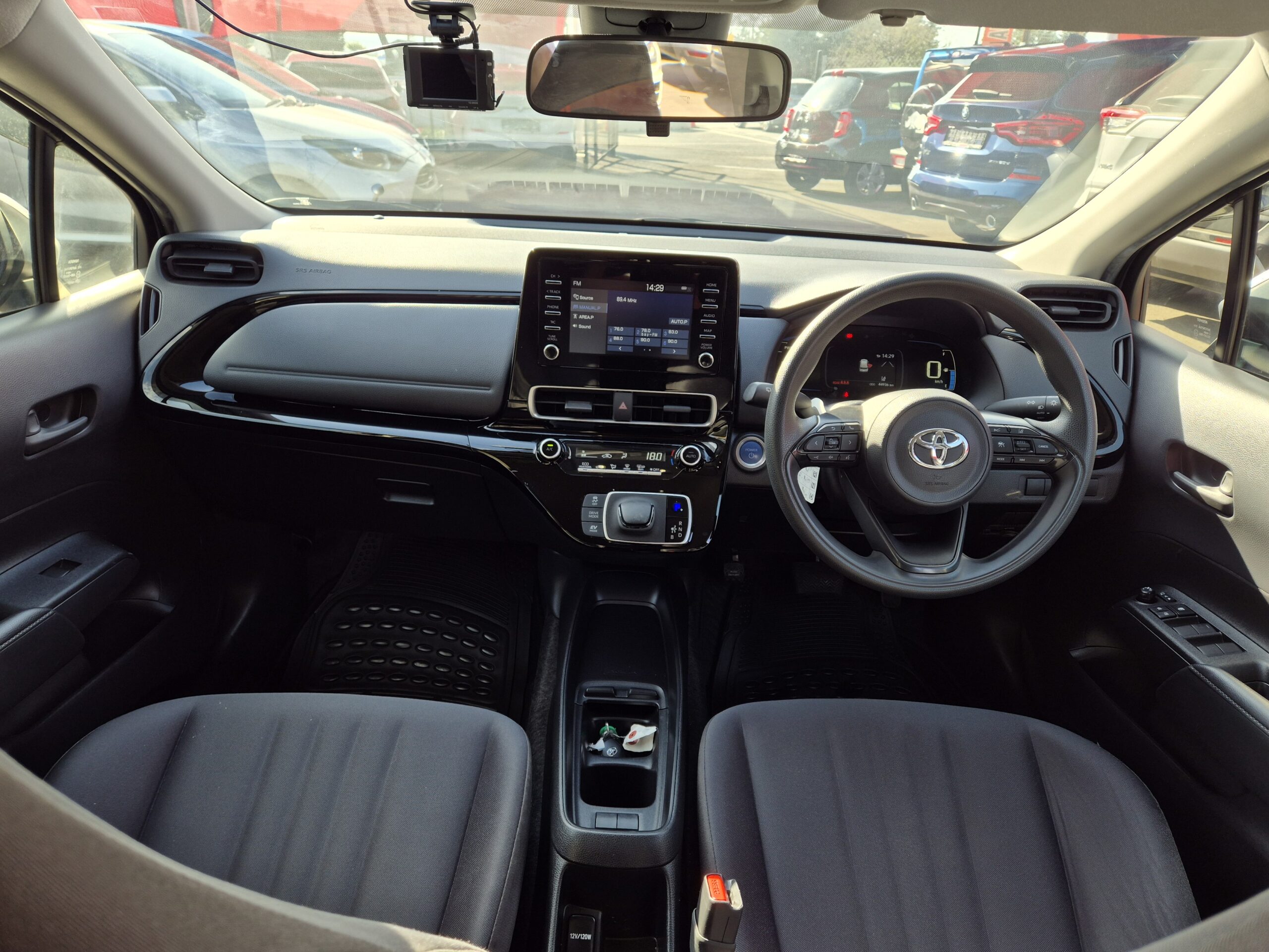 TOYOTA AQUA 1.5 Hybrid