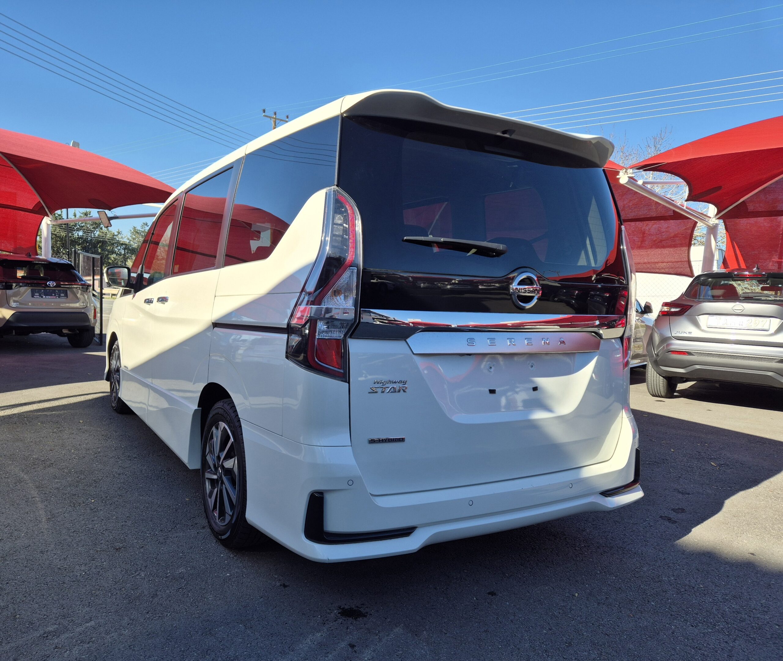 NISSAN SERENA Highway Star