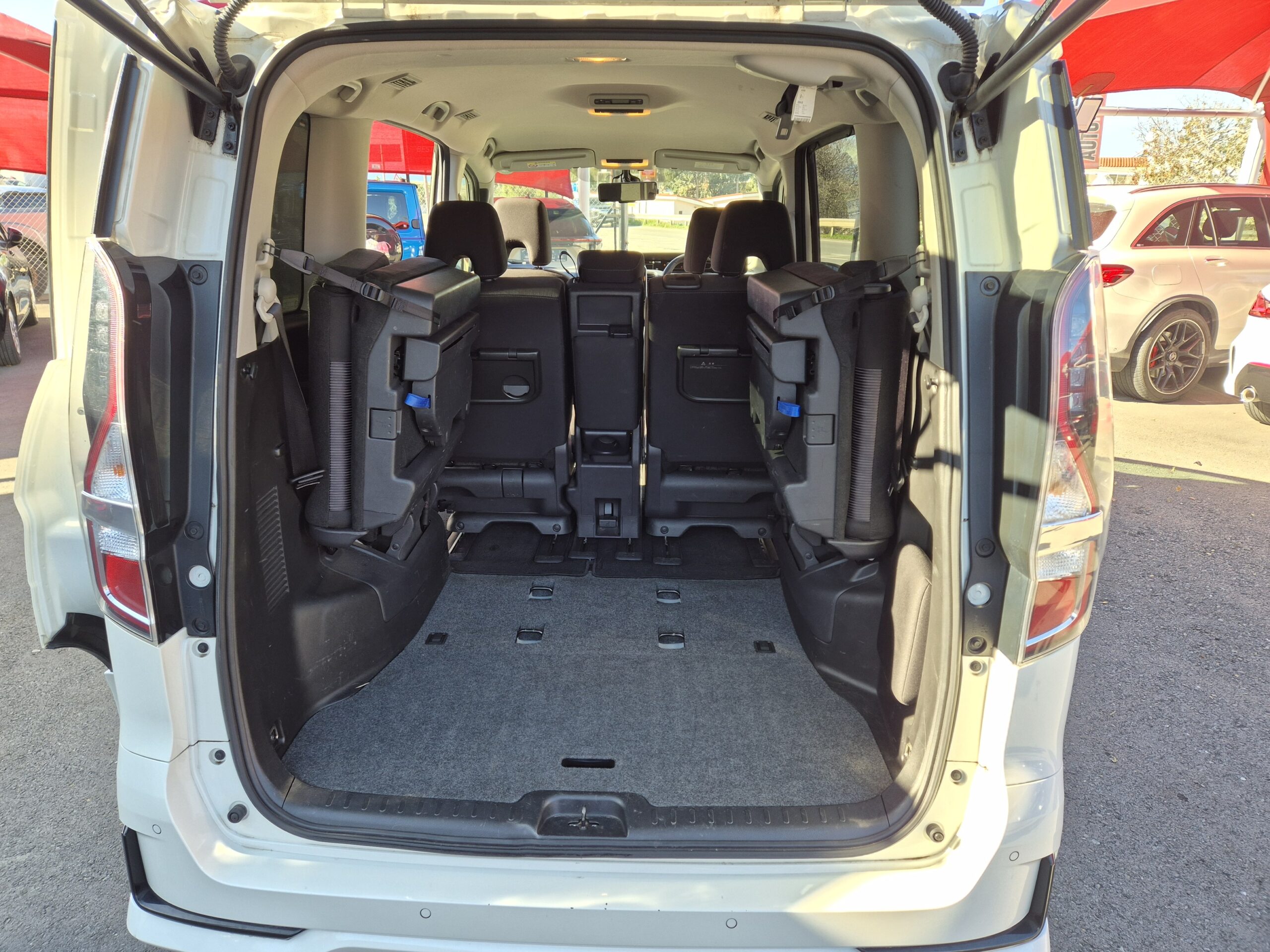 NISSAN SERENA Highway Star