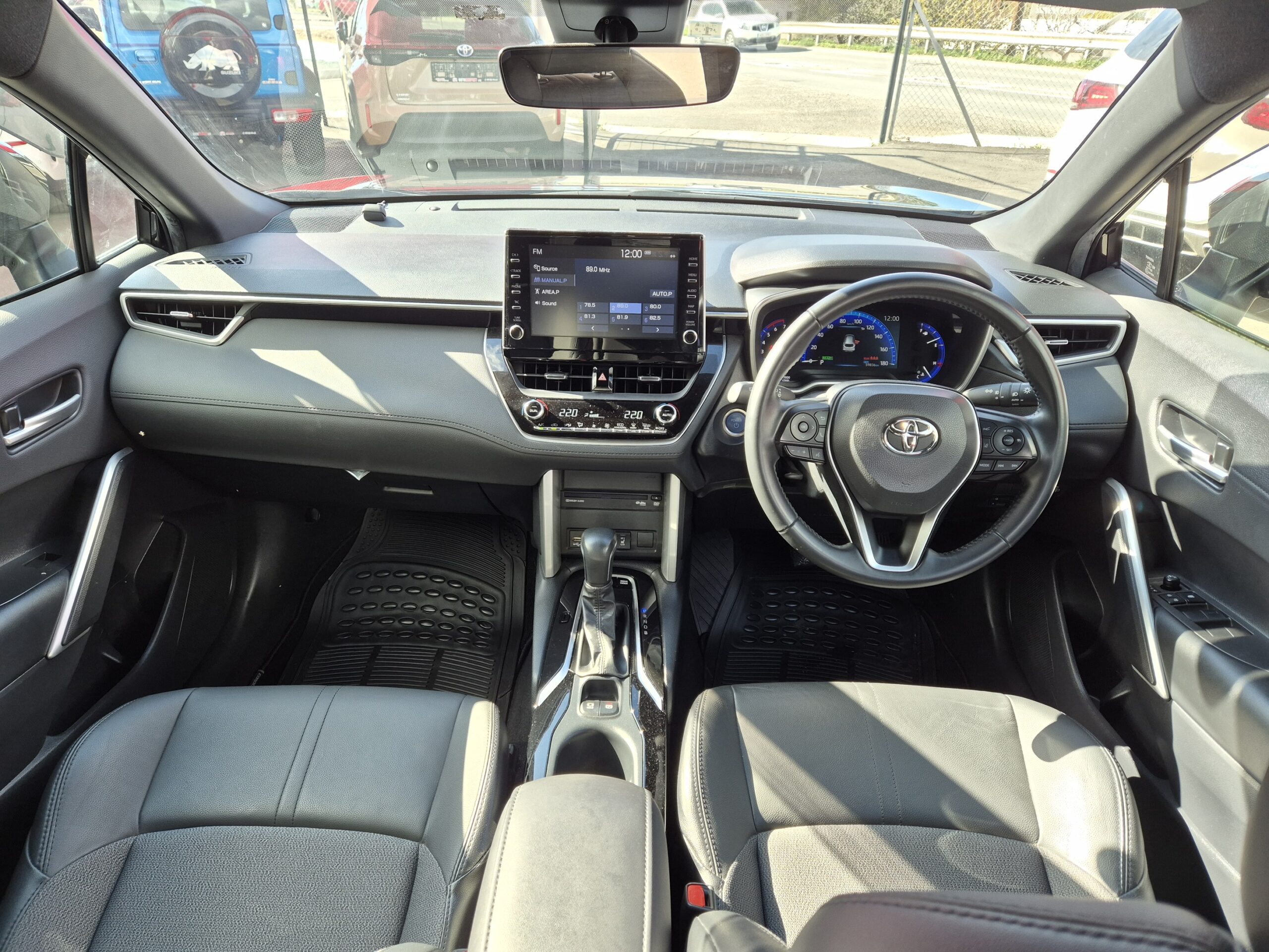 TOYOTA COROLLA CROSS