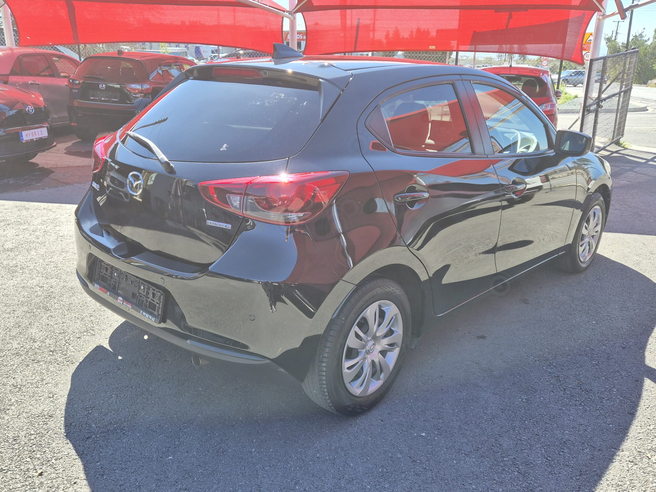 MAZDA 2