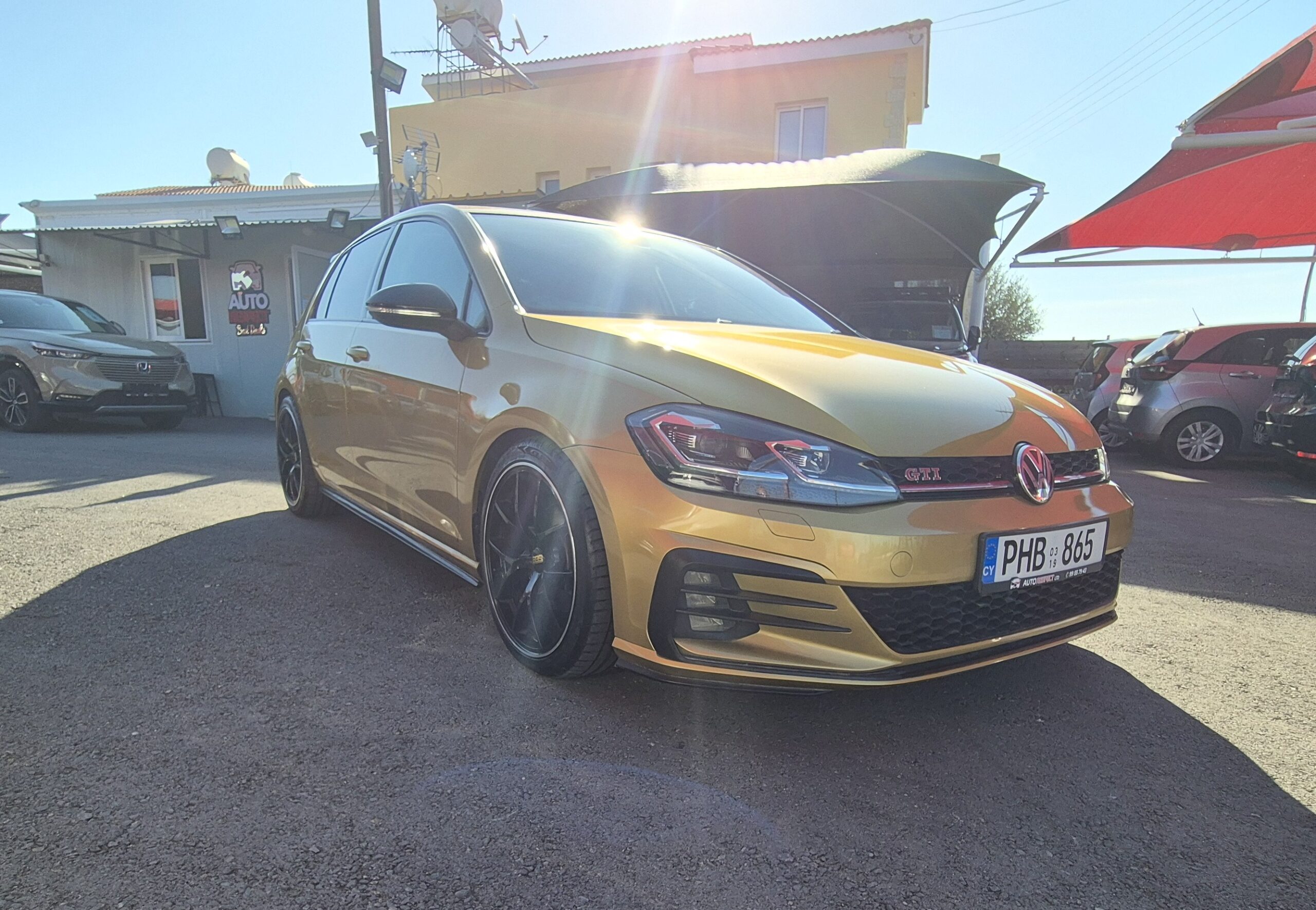 VOLKSWAGEN GOLF