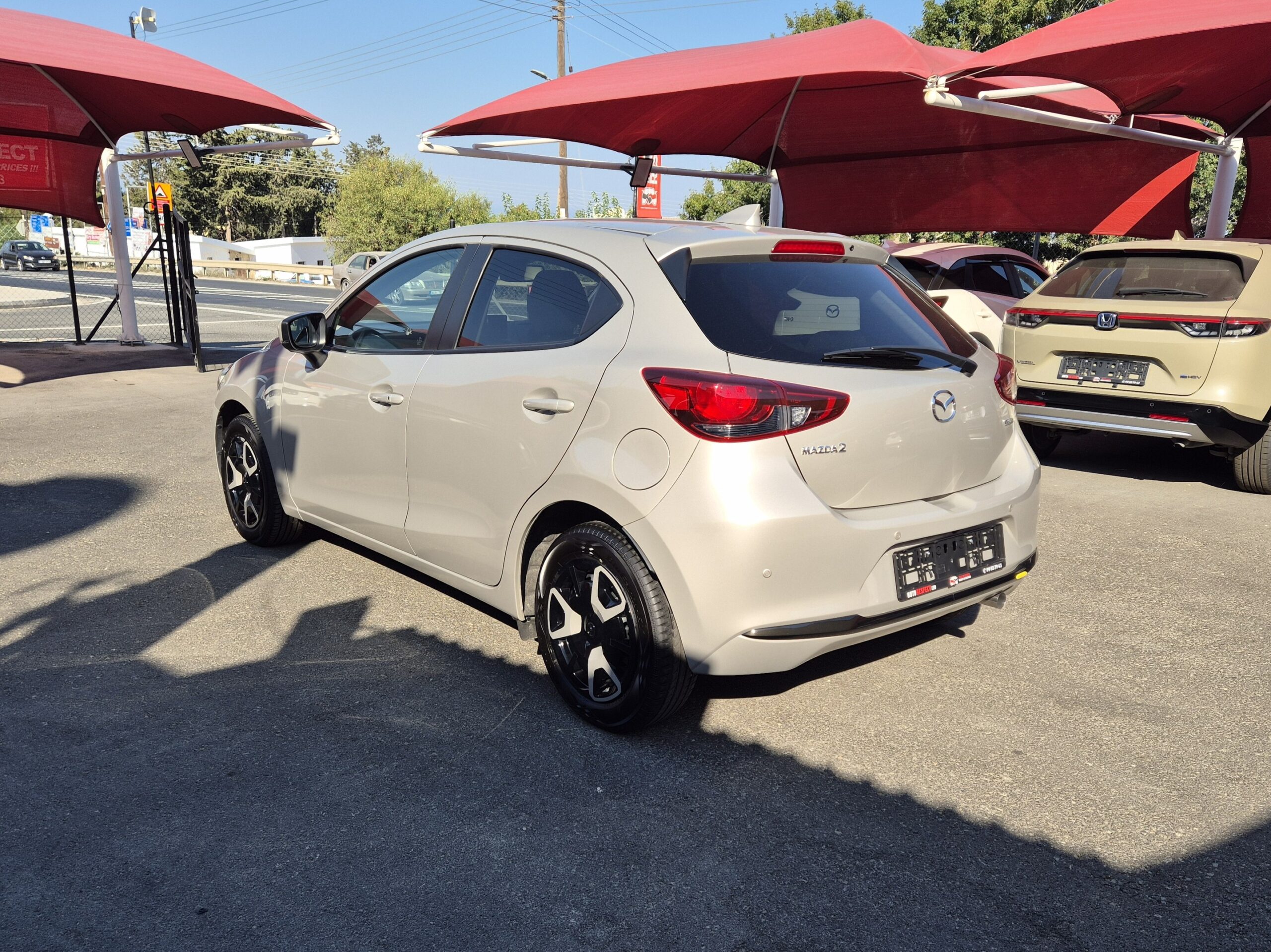 MAZDA 2