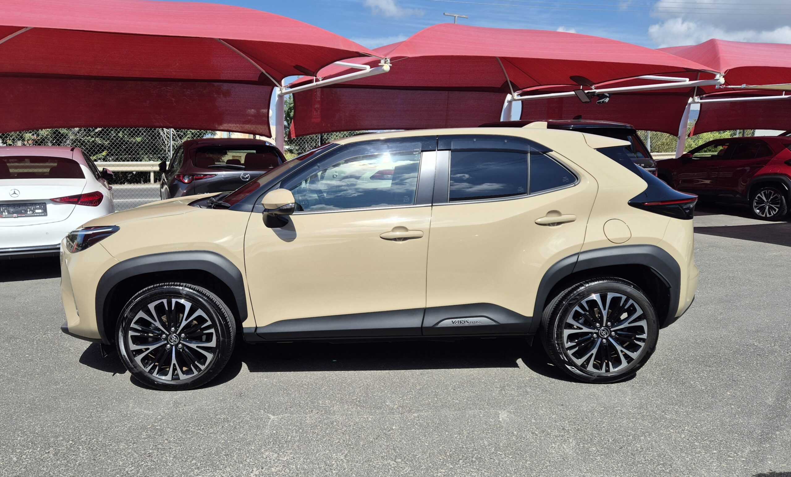 TOYOTA YARIS CROSS