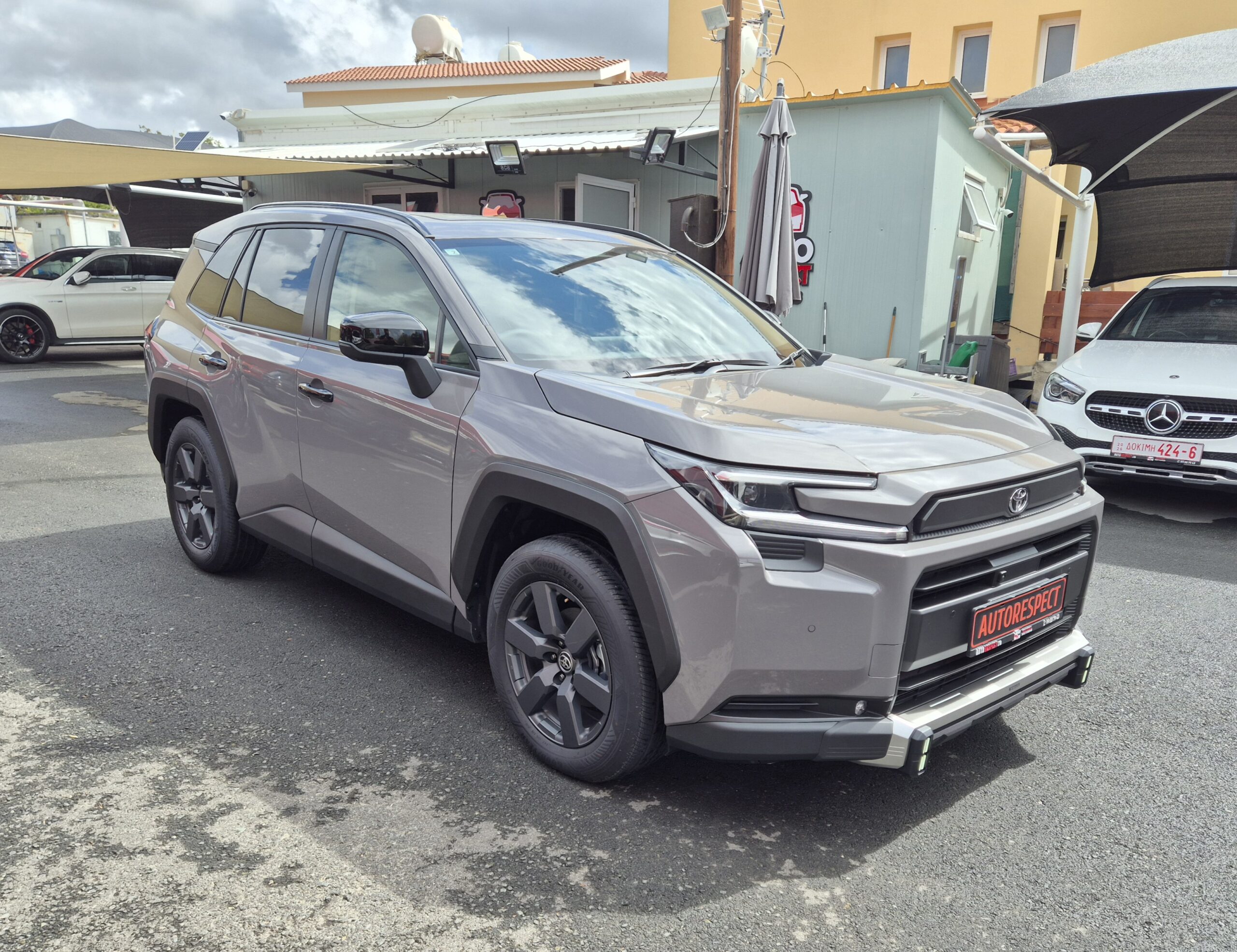 TOYOTA RAV4 e-HEV ADVENTURE